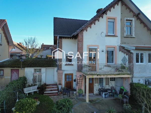 Maison pleine de potentiel avec vue dégagée, au calme, idéale pour créer votre lieu de vie unique.