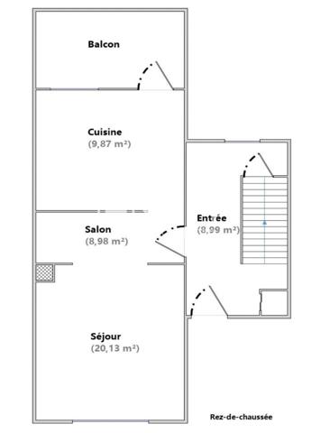 Maison pleine de potentiel avec vue dégagée, au calme, idéale pour créer votre lieu de vie unique.
