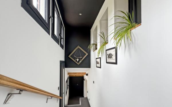 Maison à vendre    6 pièces • 152 m2 Saint-Raphaël