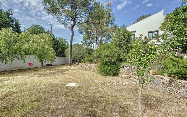 Maison à vendre    6 pièces • 152 m2 Saint-Raphaël