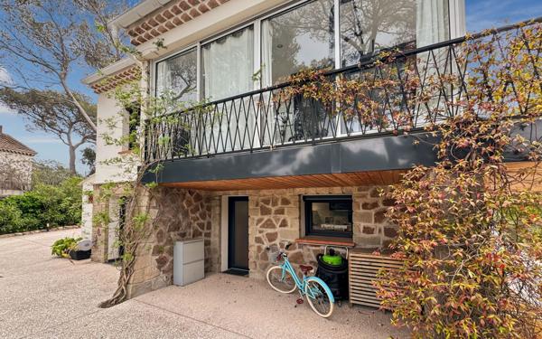 Maison à vendre    6 pièces • 152 m2 Saint-Raphaël