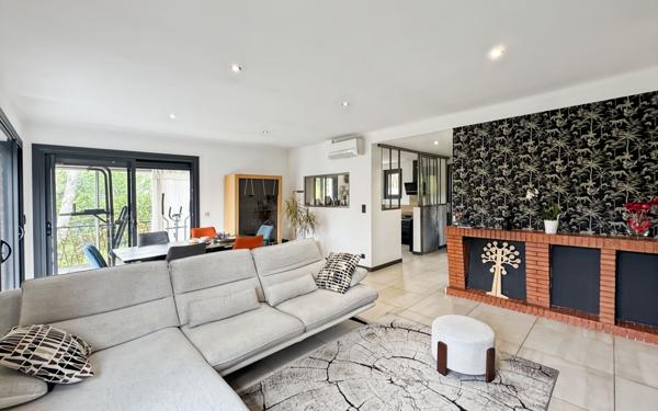 Maison à vendre    6 pièces • 152 m2 Saint-Raphaël