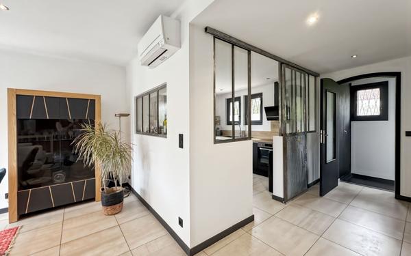 Maison à vendre    6 pièces • 152 m2 Saint-Raphaël
