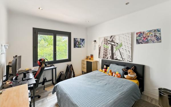 Maison à vendre    6 pièces • 152 m2 Saint-Raphaël