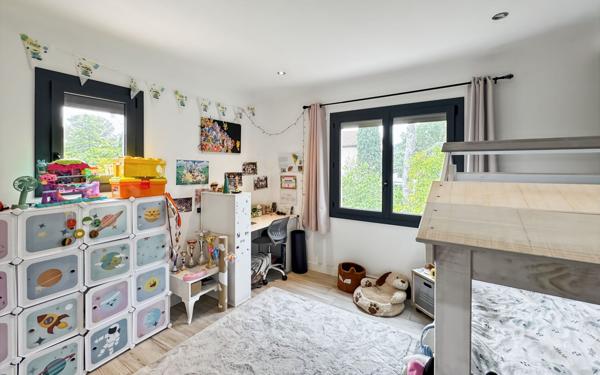 Maison à vendre    6 pièces • 152 m2 Saint-Raphaël
