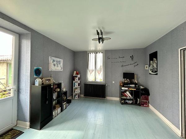 Maison de ville et un appartement Cherveux - 7 pièce(s) - 174 m2, Cherveux 79410