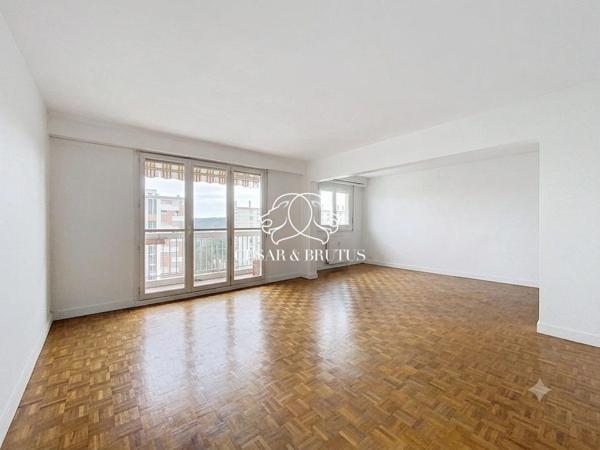 Appartement T4 avec balcon et garage proche du métro Cuire