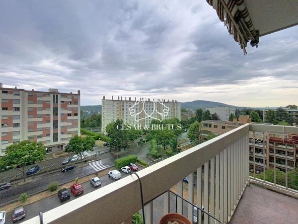 Appartement T4 avec balcon et garage proche du métro Cuire