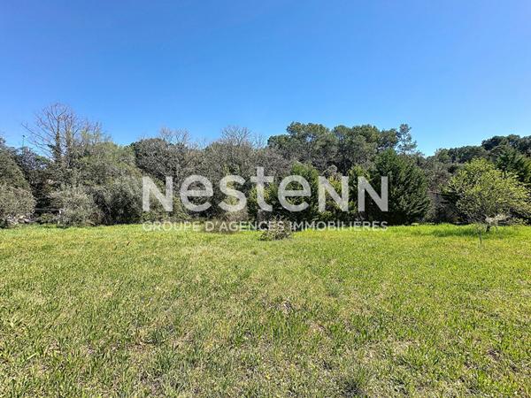 A VENDRE TERRAIN CONSTRUCTIBLE 1200 m2 LORGUES PROCHE VILLAGE