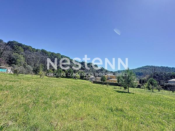 A VENDRE TERRAIN CONSTRUCTIBLE 1200 m2 LORGUES PROCHE VILLAGE