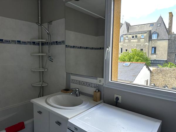 Quartier gare Vannes, maison avec jardinet