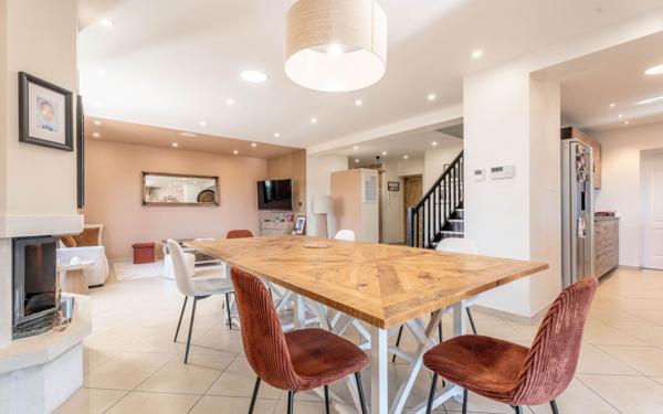 Maison à vendre    6 pièces •  Trévoux