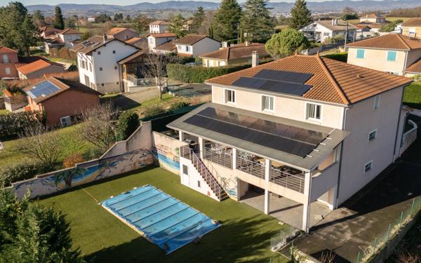 Maison à vendre    6 pièces •  Trévoux