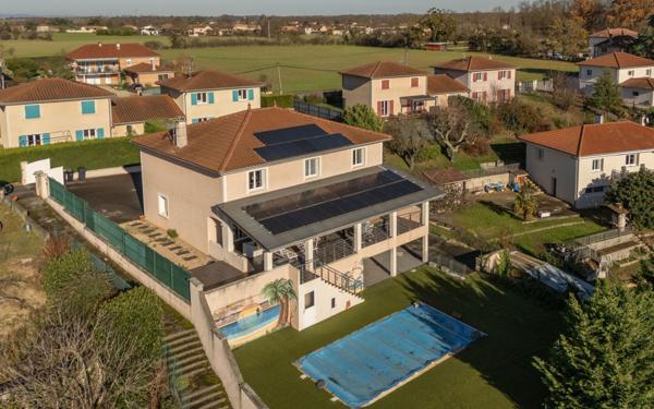 Maison à vendre    6 pièces •  Trévoux