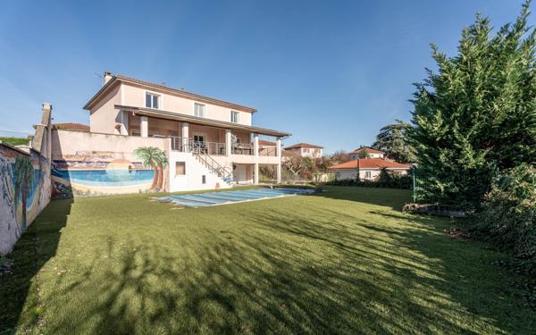 Maison à vendre    6 pièces •  Trévoux