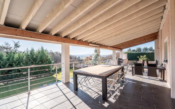 Maison à vendre    6 pièces •  Trévoux