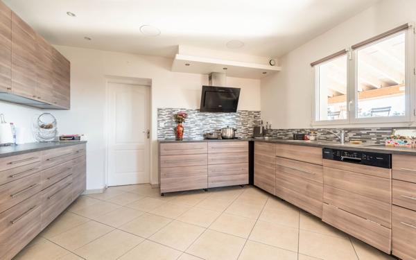 Maison à vendre    6 pièces •  Trévoux