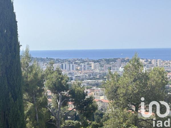 Maison traditionnelle 7 pièces de 272 m² à Toulon (83000)