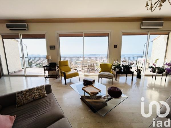 Maison traditionnelle 7 pièces de 272 m² à Toulon (83000)