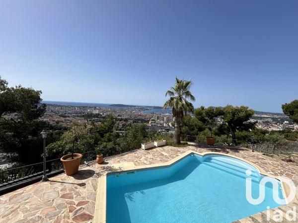 Maison traditionnelle 7 pièces de 272 m² à Toulon (83000)