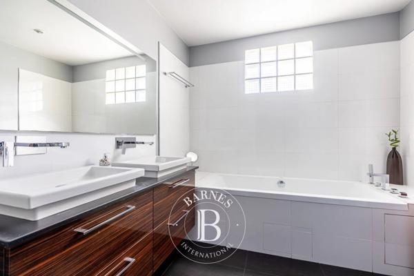 Neuilly-sur-Seine, Appartement 3 Chambres -  133 m² à vendre