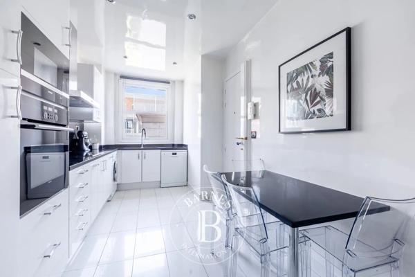 Neuilly-sur-Seine, Appartement 3 Chambres -  133 m² à vendre