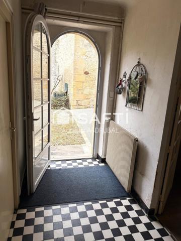 Belle maison de village en pierre avec jardin et garage St Cyprien