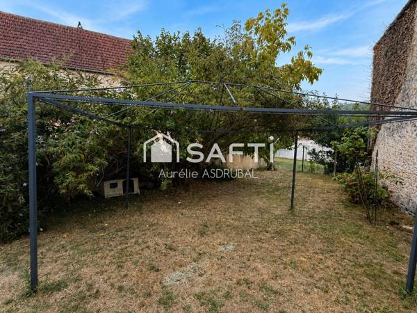 Belle maison de village en pierre avec jardin et garage St Cyprien