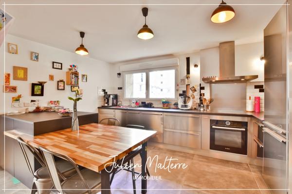 SAINT ETIENNE (42) - Exceptionnel LOFT de 165 m² avec 5 chambres et garage