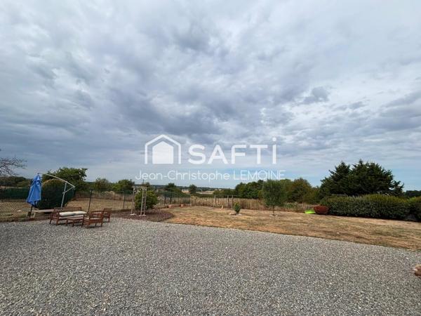Longère de 125 m2 avec 5500 m2 de terrains clos