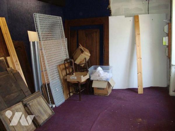 Immeuble à vendre à PONTIVY (56300), Morbihan (56), très bel emplacement pour cet immeuble mixt...