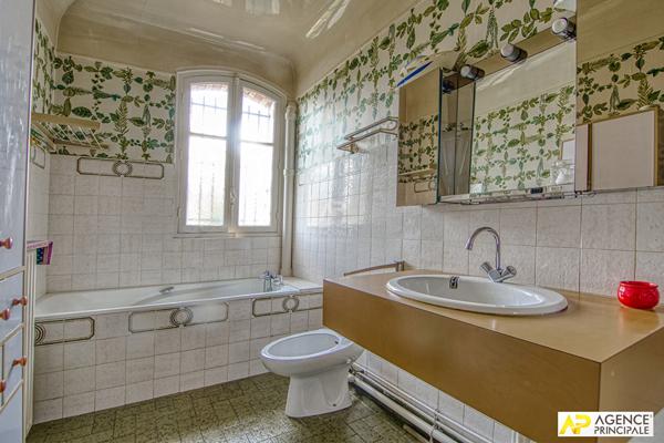 Versailles Montreuil Maison 6 pièces 278 m² au sol sur parcelle de 508 m² 1 340 000 € ** - Référence 25880