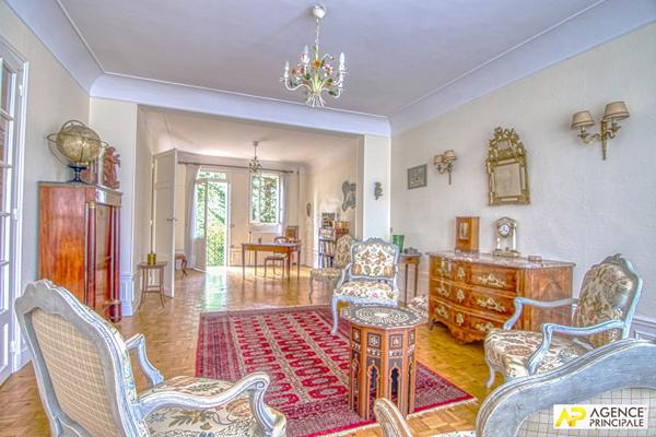 Versailles Montreuil Maison 6 pièces 278 m² au sol sur parcelle de 508 m² 1 340 000 € ** - Référence 25880