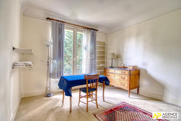 Versailles Montreuil Maison 6 pièces 278 m² au sol sur parcelle de 508 m² 1 340 000 € ** - Référence 25880