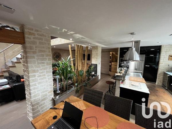 Appartement 6 pièces de 143 m² à Oyonnax (01100)