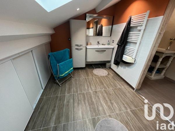 Appartement 6 pièces de 143 m² à Oyonnax (01100)