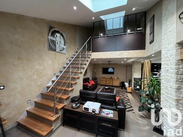 Appartement 6 pièces de 143 m² à Oyonnax (01100)