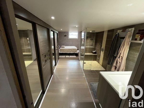 Appartement 6 pièces de 143 m² à Oyonnax (01100)