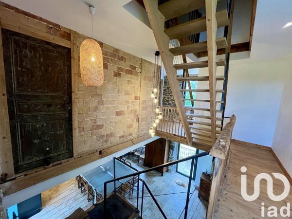Ferme 9 pièces de 208 m² à Peaugres (07340)