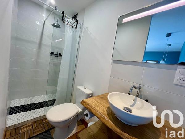 Ferme 9 pièces de 208 m² à Peaugres (07340)