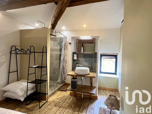 Ferme 9 pièces de 208 m² à Peaugres (07340)