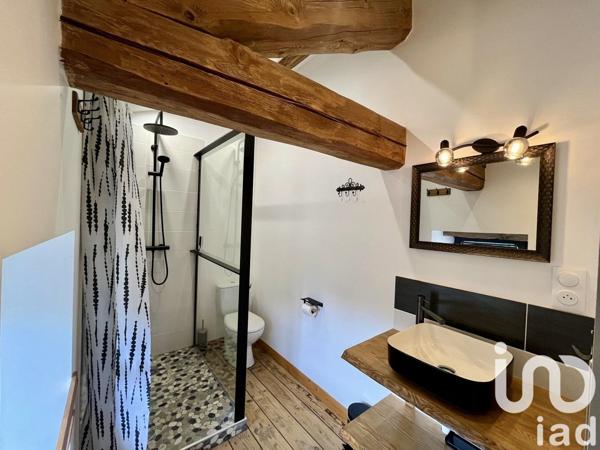 Ferme 9 pièces de 208 m² à Peaugres (07340)