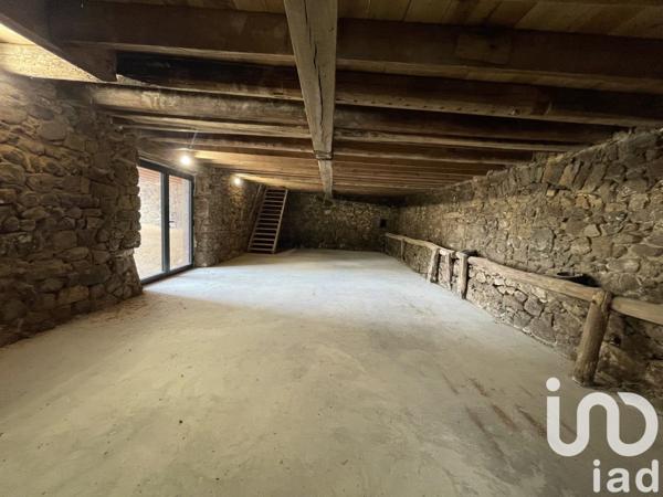 Ferme 9 pièces de 208 m² à Peaugres (07340)