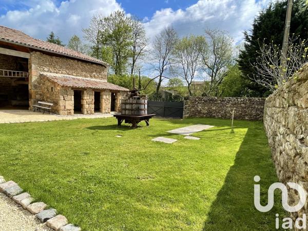 Ferme 9 pièces de 208 m² à Peaugres (07340)