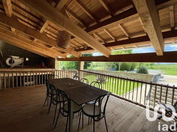 Ferme 9 pièces de 208 m² à Peaugres (07340)