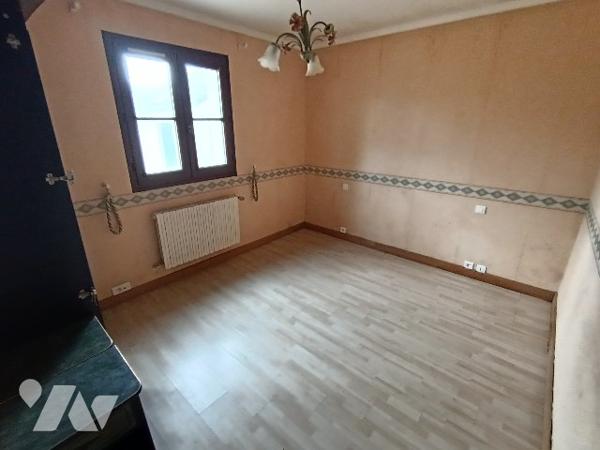 PROCHE CENTRE BOURG ET COMMERCES A PIED