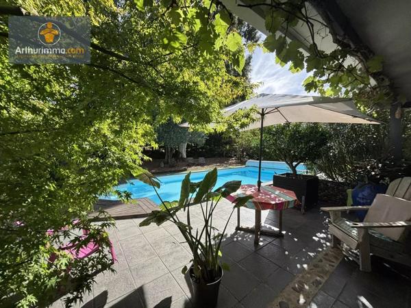 Vente                                                      Maison
                        
                     6 pièces                      146 m2                     à Marmande