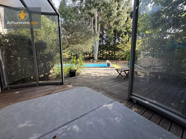Vente                                                      Maison
                        
                     6 pièces                      146 m2                     à Marmande