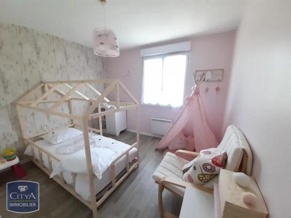Maison à louer 4 pièces 78.86m² Montchanin (71210)