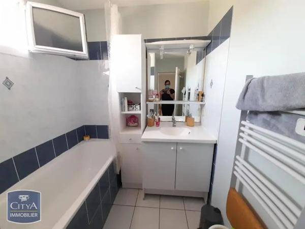Maison à louer 4 pièces 78.86m² Montchanin (71210)